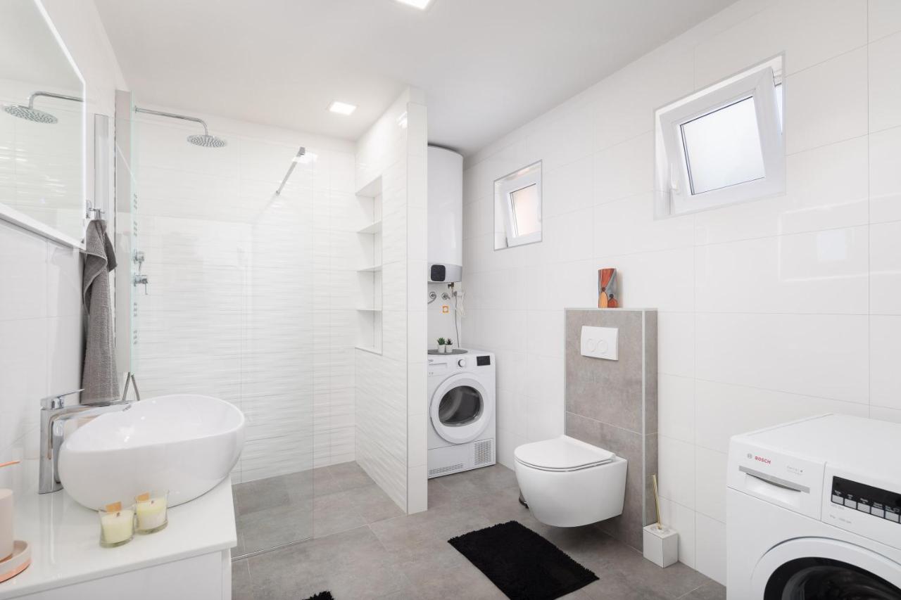 Stanici Solaris Holiday Home - Private Pool מראה חיצוני תמונה