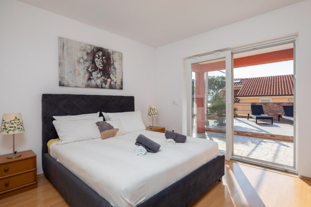 Stanici Solaris Holiday Home - Private Pool מראה חיצוני תמונה